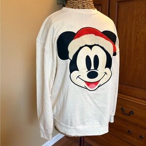 Disney Cream Santa Mickey Mouse Christmas sweatshirt nwt